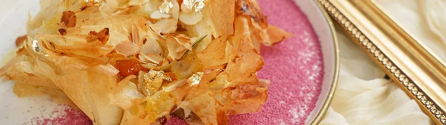 Пирог с сыром бри и миндалём